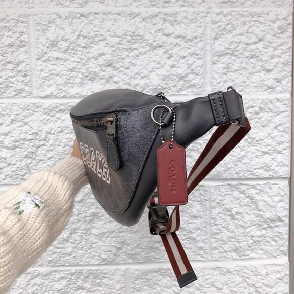 Coach CB912 Warren Belt Bag In Signature Canvas In QB/Denim/Chalk - Picture 2 of 5